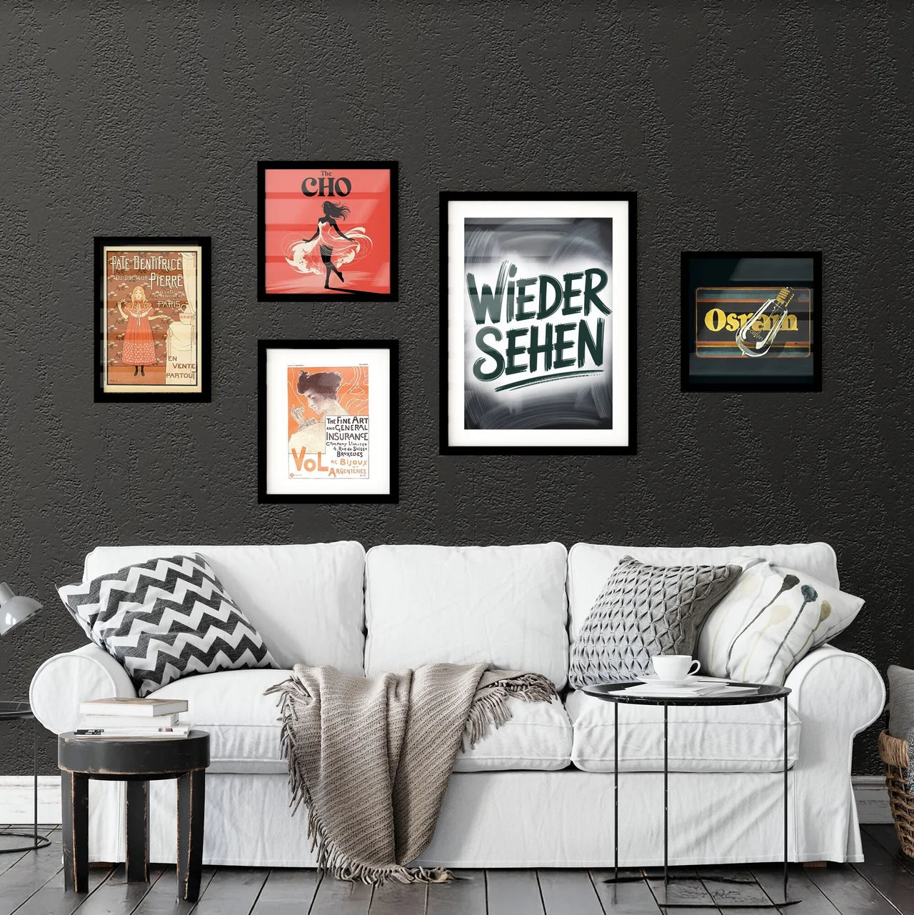 Creative Typography: Bold Message 'Wiedersehen' on a Chalkboard Background for Engagement and Connection Collection