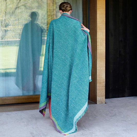 INTEGRATE THROW INTUITION | Green THROW BLANKET | 180x140 cm | 100% Merino Wool | Cristian Zuzunaga