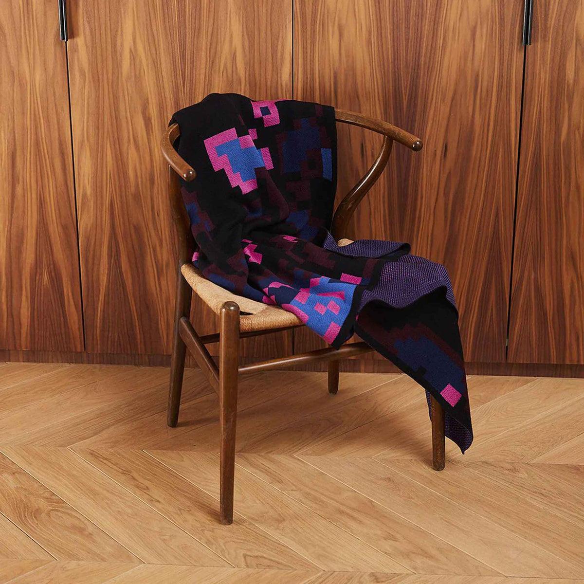 DIGITAL SUNSET | THROW BLANKET | 185x140 cm | Merino Wool & Silk | Cristian Zuzunaga