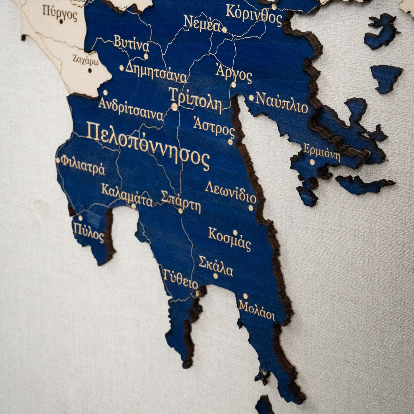 Rustic Wood Map of Greece – Artistic Wall Art for Travelers & Collectors”