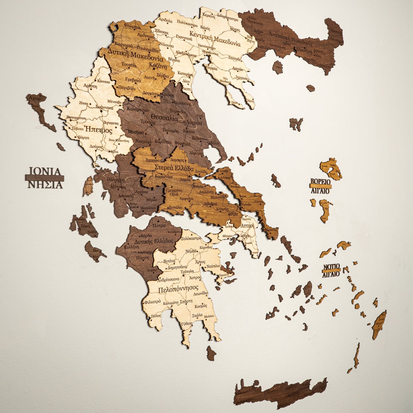 Rustic Wood Map of Greece – Artistic Wall Art for Travelers & Collectors”