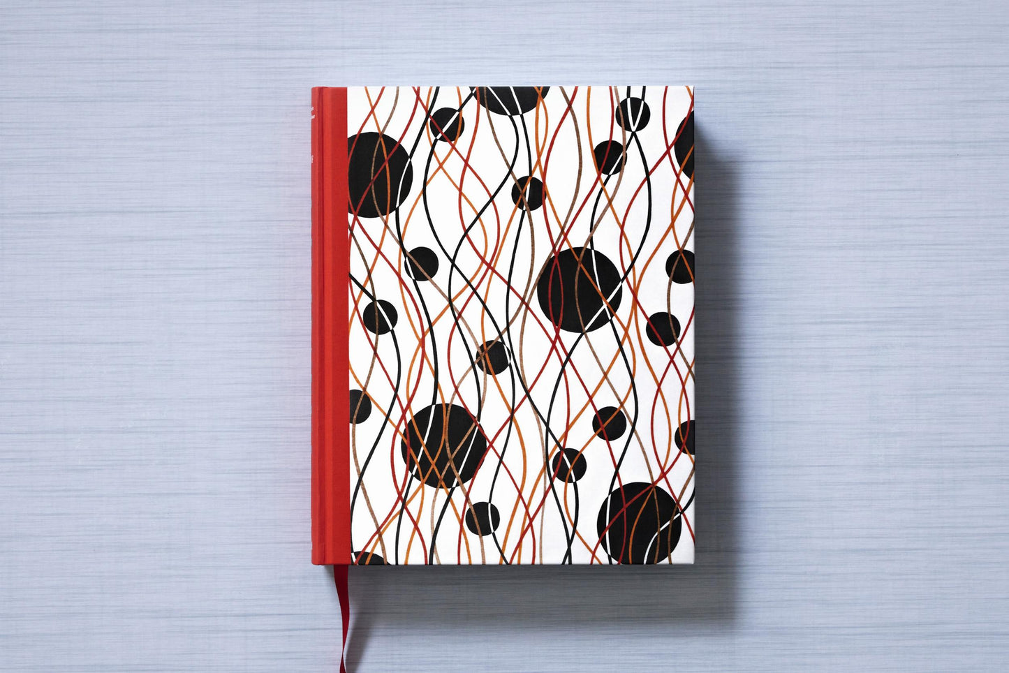 The Book of Printed Fabrics. From the 16th century until today (German, French, English)