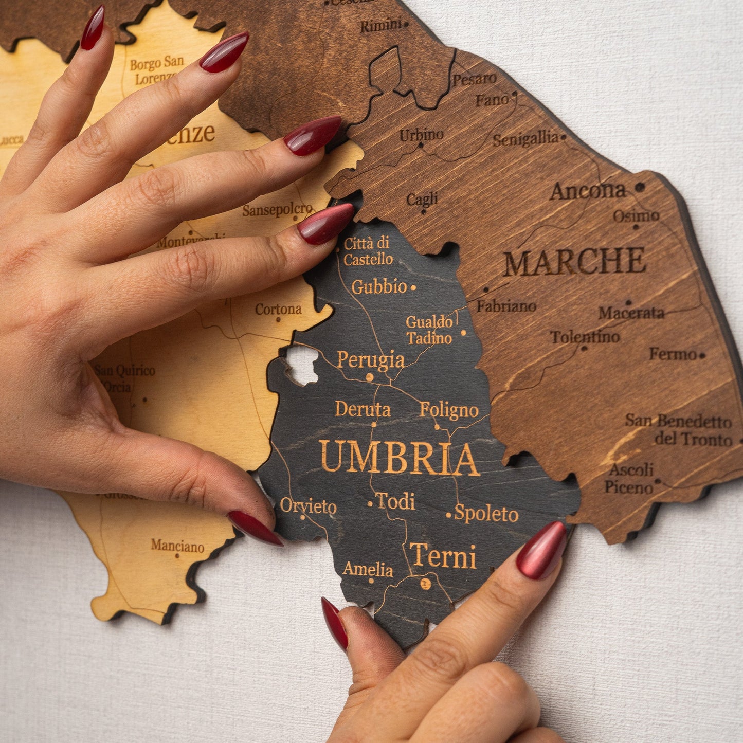 Rustic Wood Map of Italy – Artistic Wall Art for Modern Interiors