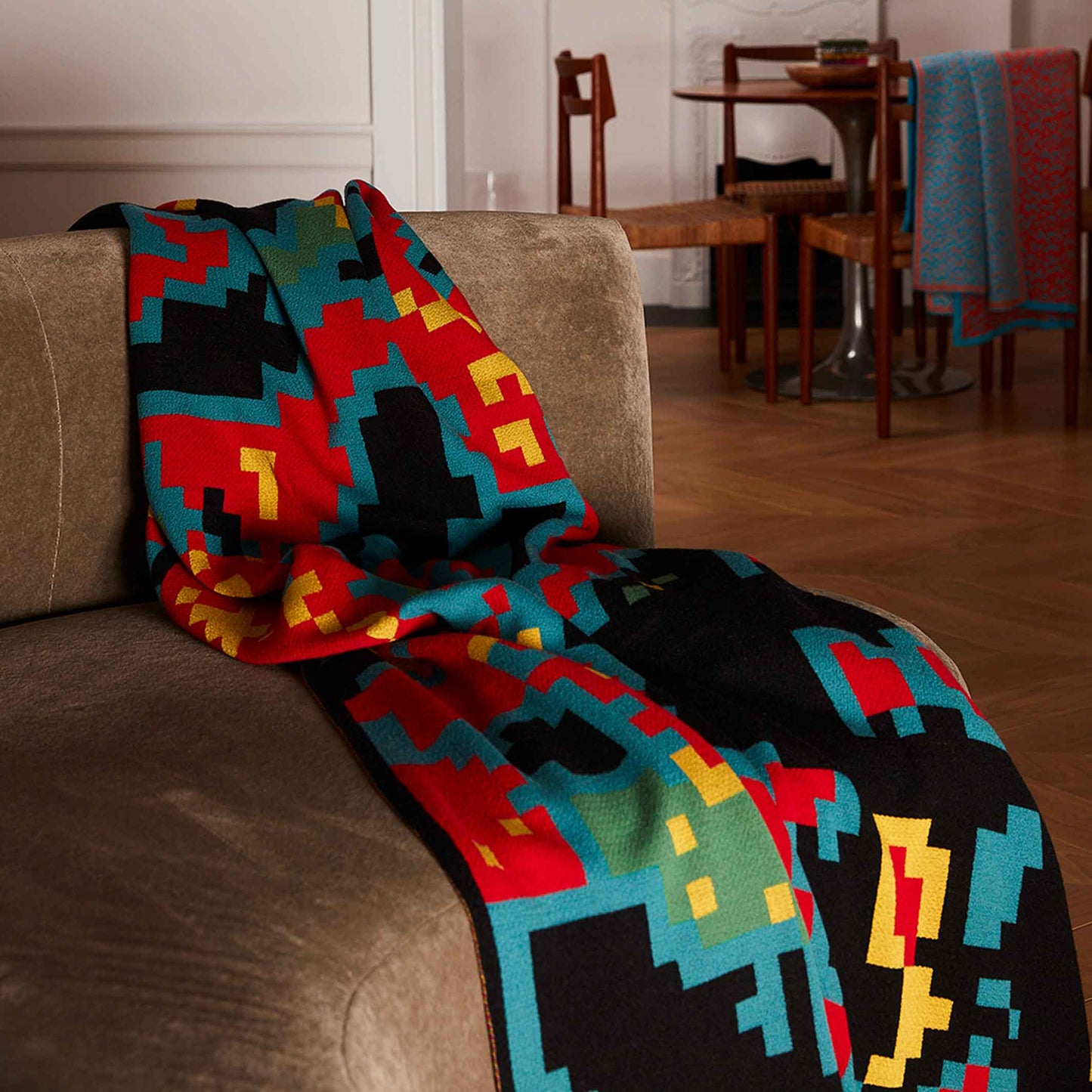 DIGITAL SUNRISE | THROW BLANKET | 185x140 cm | Merino Wool & Silk | Cristian Zuzunaga