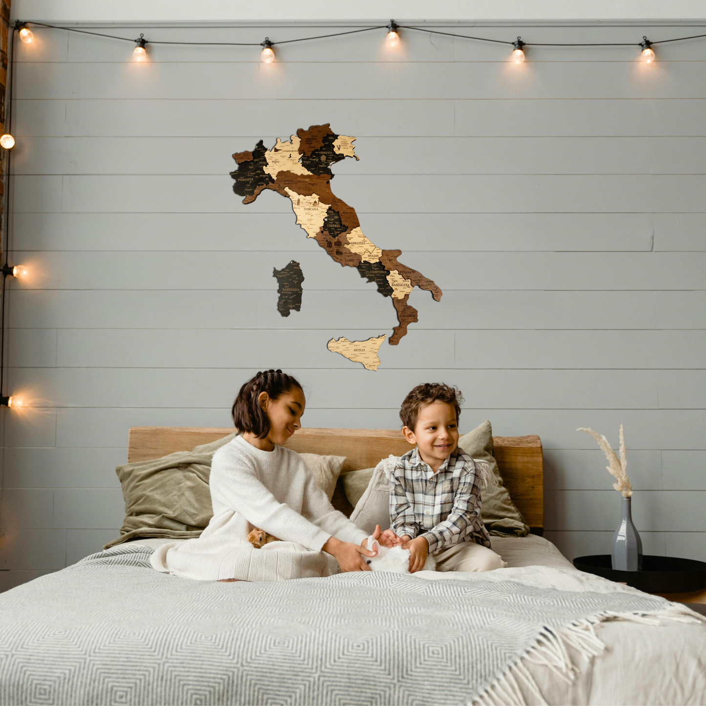 Rustic Wood Map of Italy – Artistic Wall Art for Modern Interiors