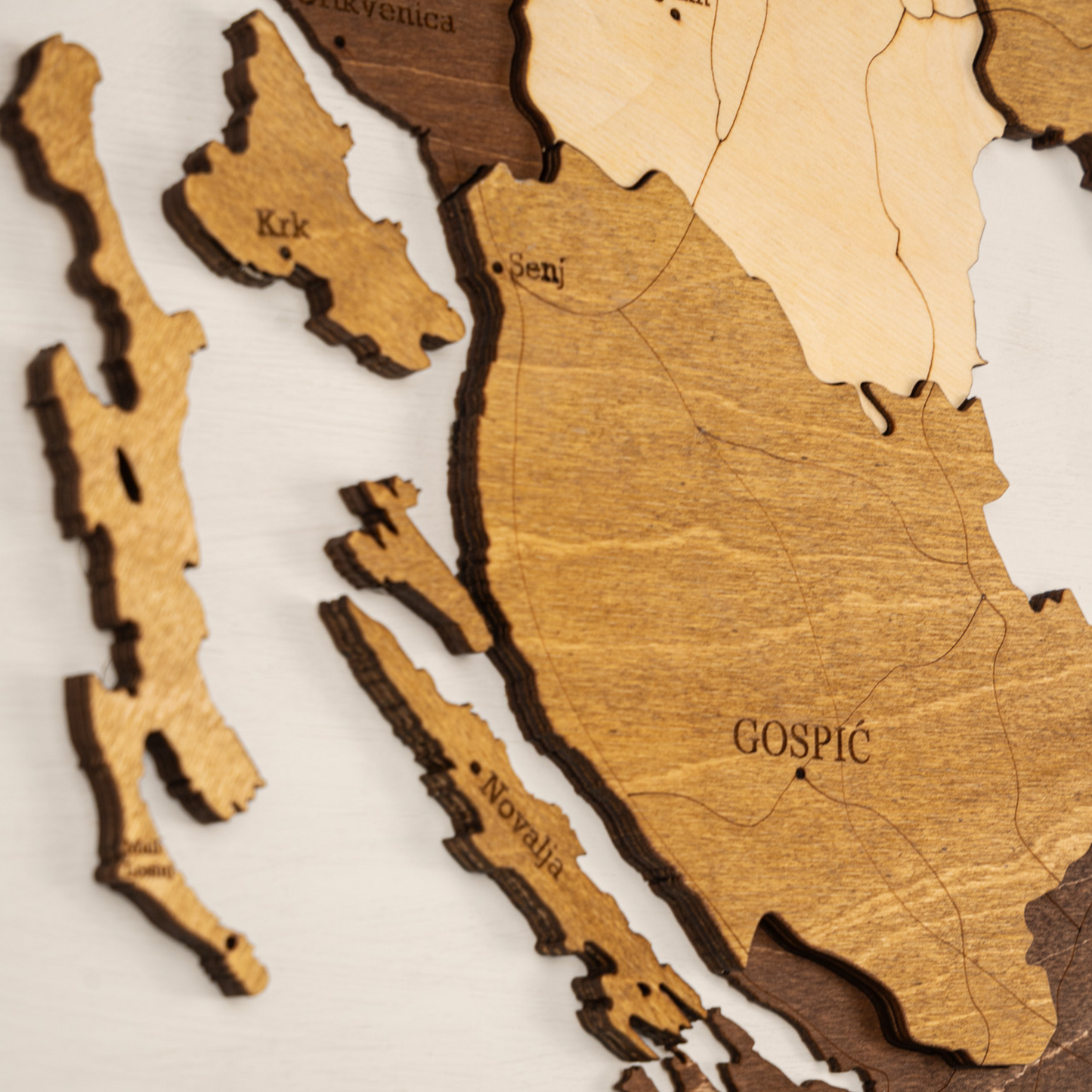 Rustic Wood Map of Croatia – Artistic Wall Art for Modern Interiors