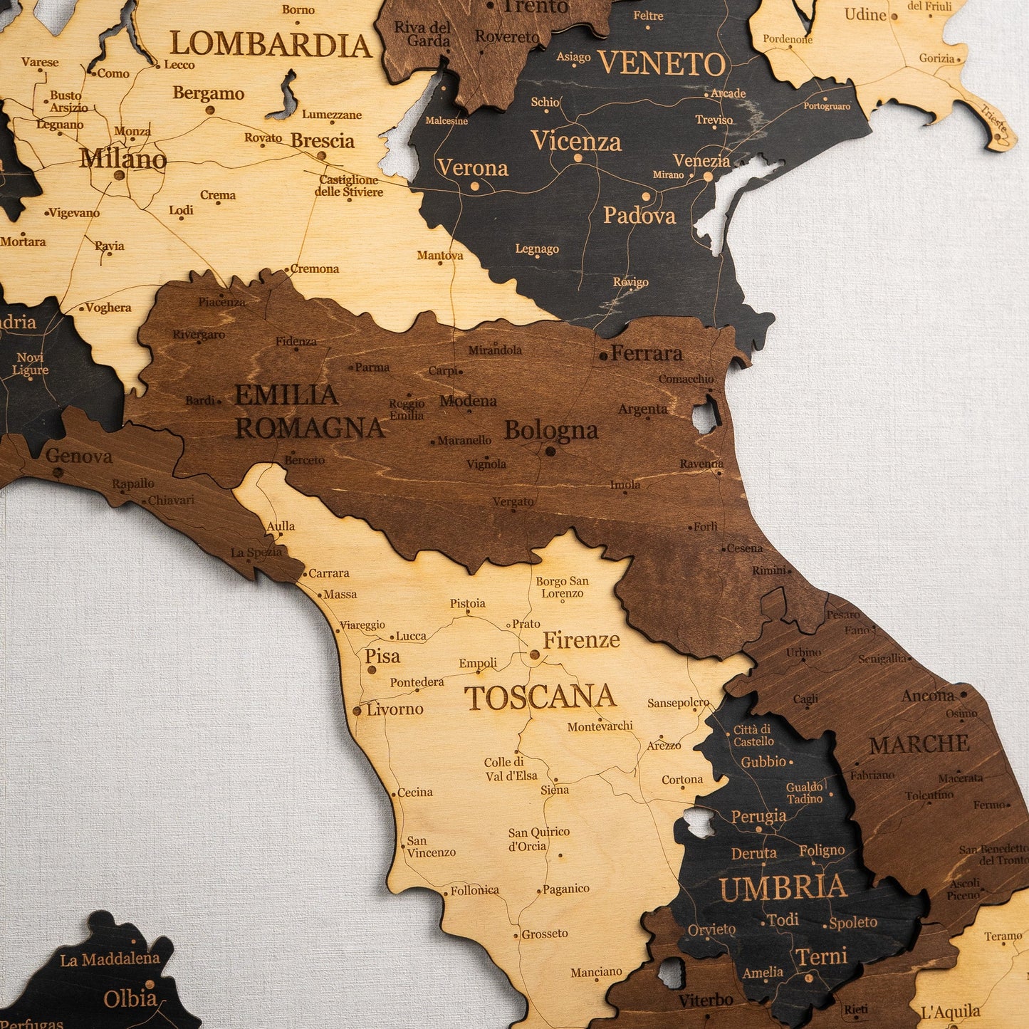 Rustic Wood Map of Italy – Artistic Wall Art for Modern Interiors