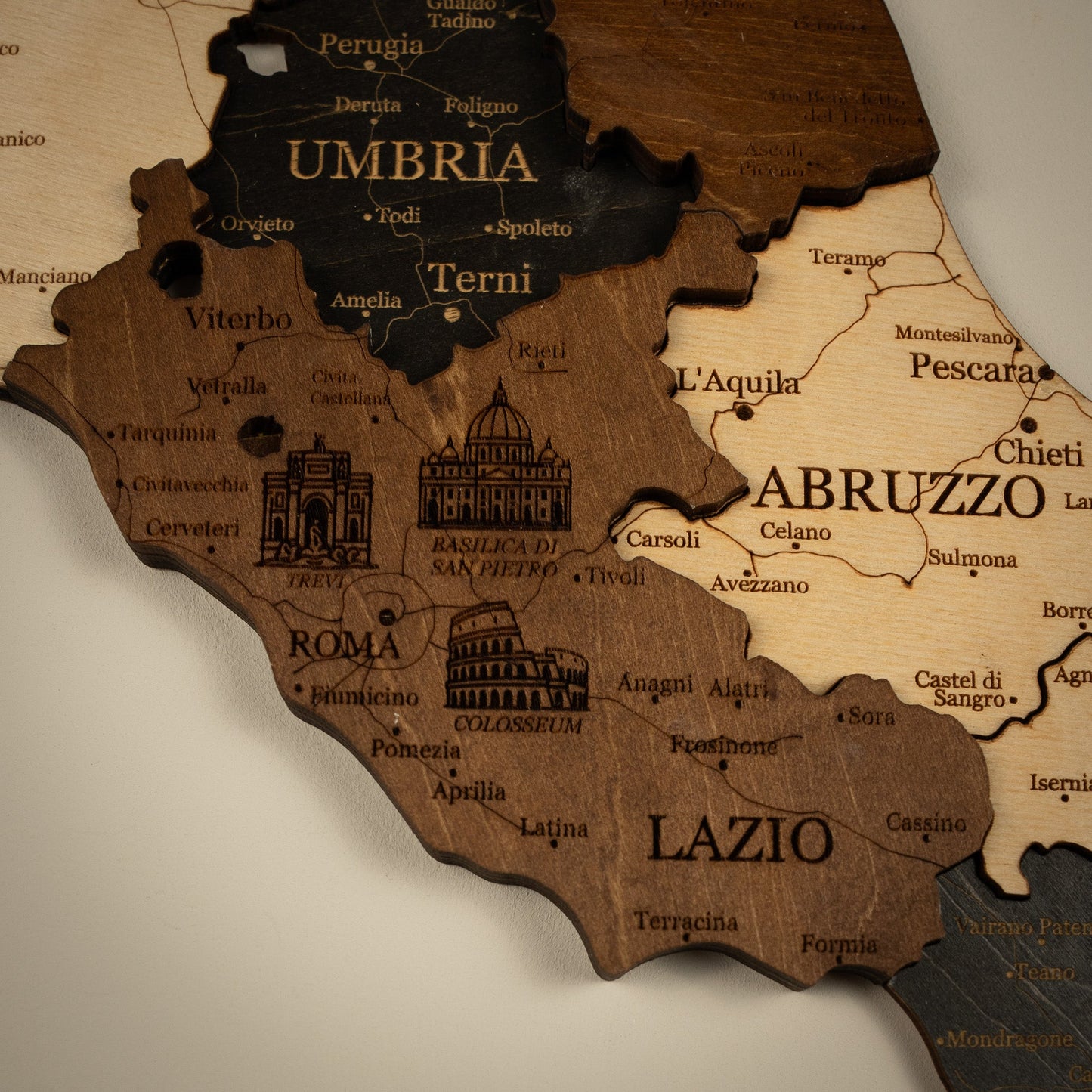 Rustic Wood Map of Italy – Artistic Wall Art for Modern Interiors